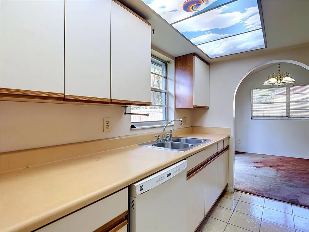 617 HIGHVIEW CIRCLE S Brandon, FL 33510