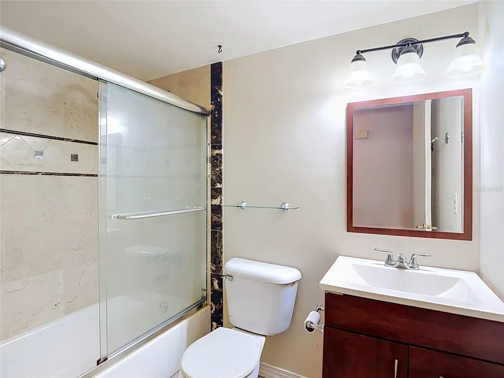 617 HIGHVIEW CIRCLE S Brandon, FL 33510