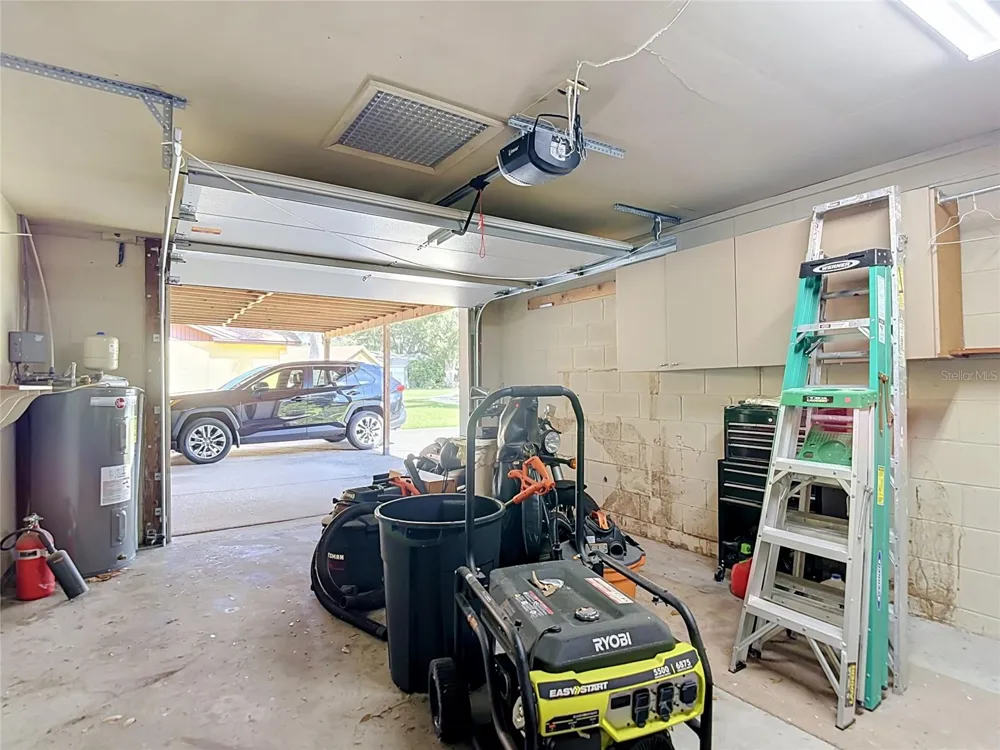 617 HIGHVIEW CIRCLE S Brandon, FL 33510