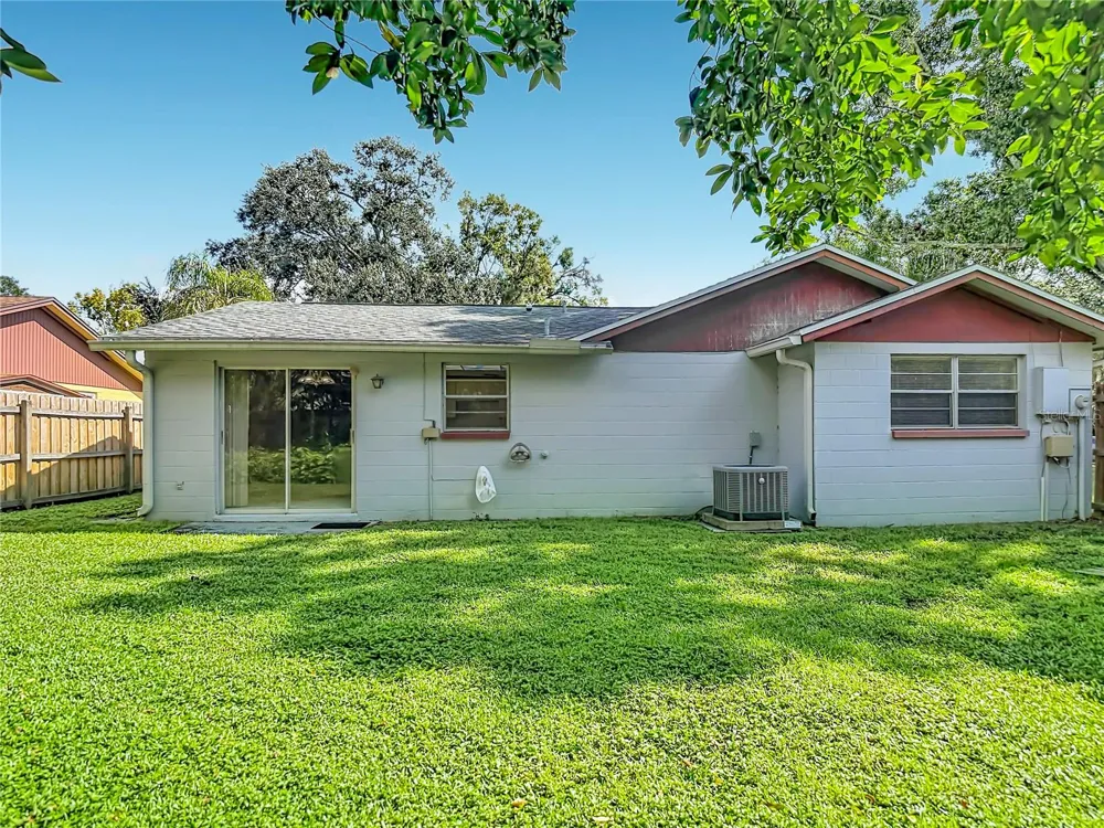 617 HIGHVIEW CIRCLE S Brandon, FL 33510