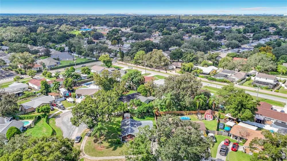 617 HIGHVIEW CIRCLE S Brandon, FL 33510