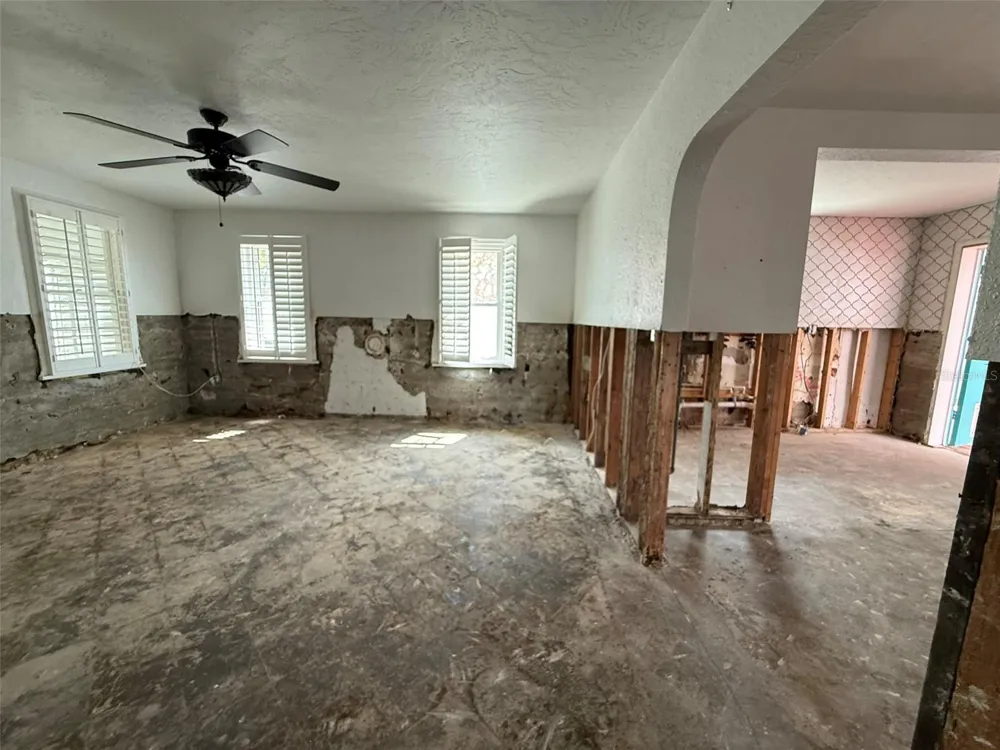 117 12TH AVENUE Indian Rocks Beach, FL 33785