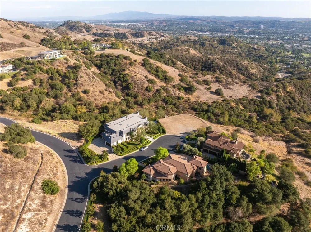 662 Oakhill Drive Glendora, CA 91741