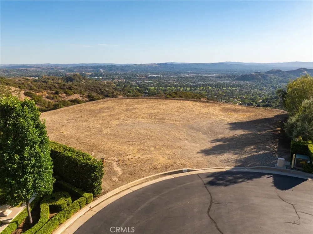 662 Oakhill Drive Glendora, CA 91741
