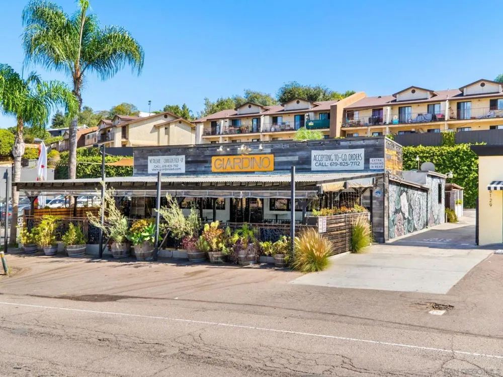 1482 El Prado Lemon Grove, CA 91945