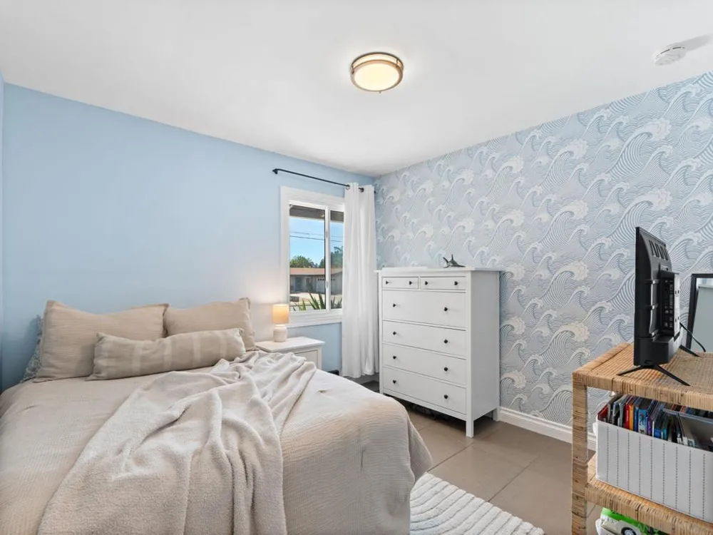 1482 El Prado Lemon Grove, CA 91945