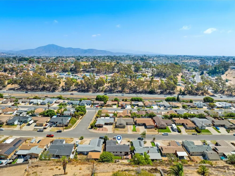 1482 El Prado Lemon Grove, CA 91945
