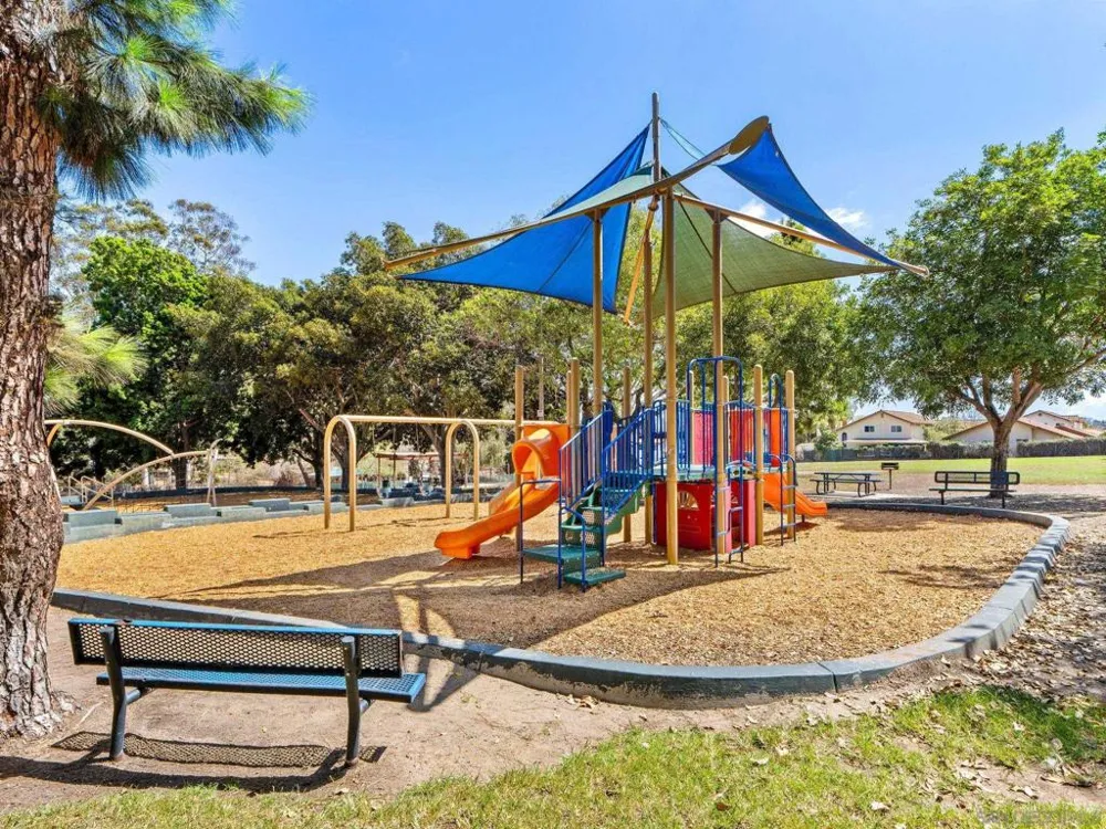 1482 El Prado Lemon Grove, CA 91945