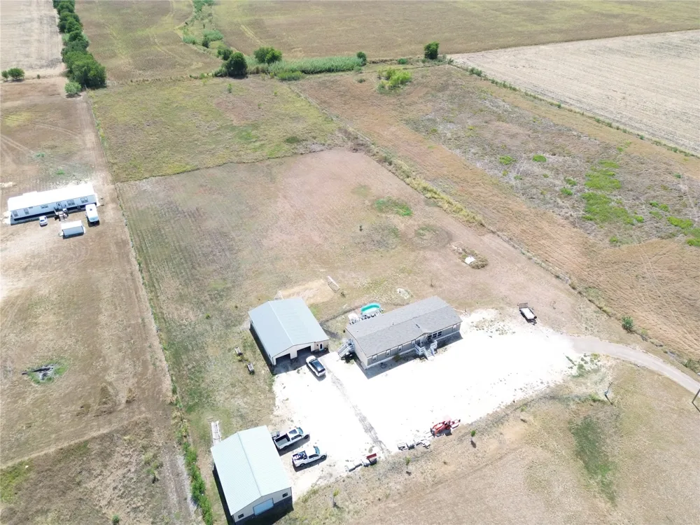 700 County Road 423 Road Taylor, TX 76574