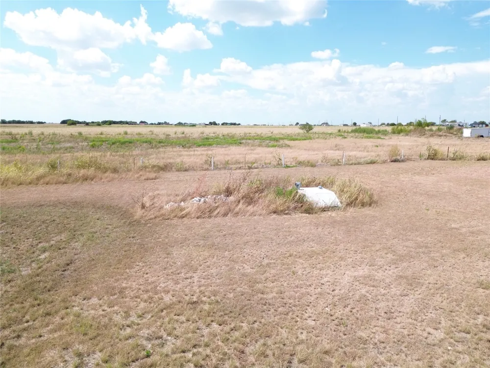 700 County Road 423 Road Taylor, TX 76574