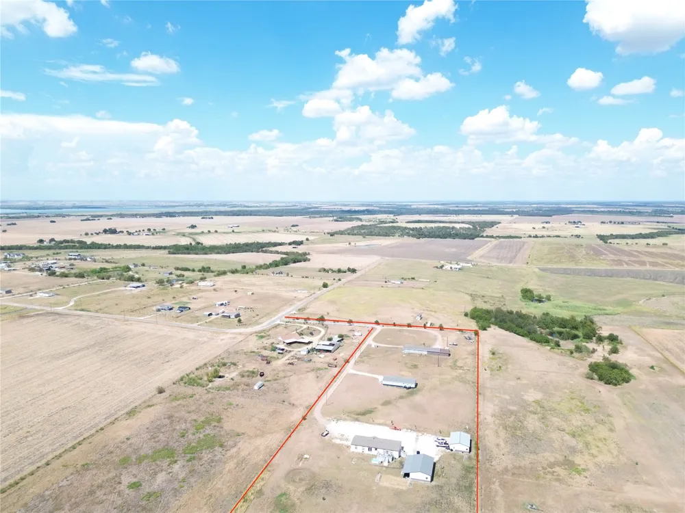 700 County Road 423 Road Taylor, TX 76574