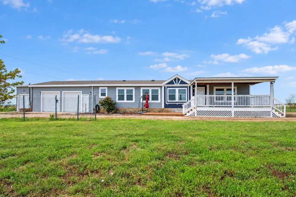 700 County Road 423 Road Taylor, TX 76574