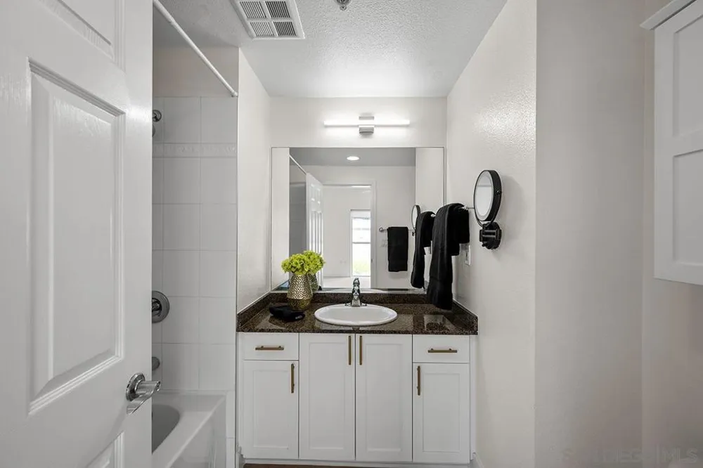 1240 India Street #516 San Diego, CA 92101