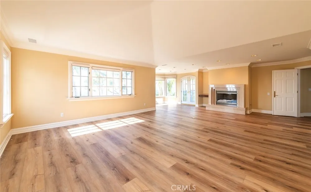 5 Sunpeak Irvine, CA 92603