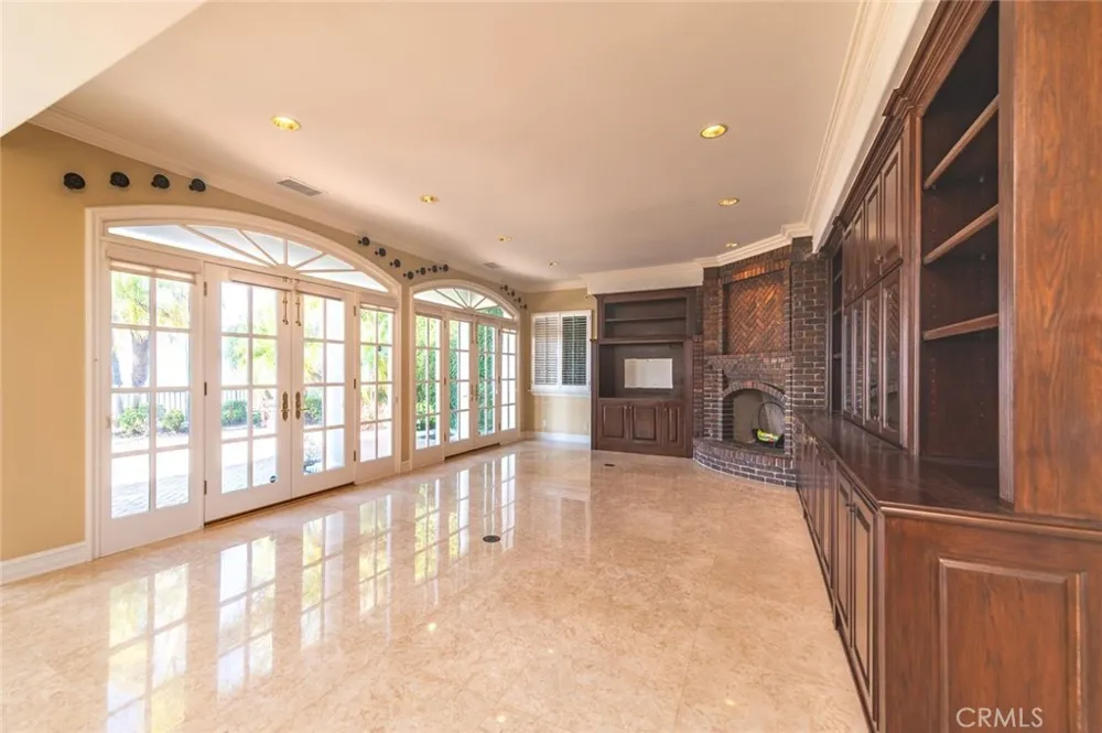5 Sunpeak Irvine, CA 92603