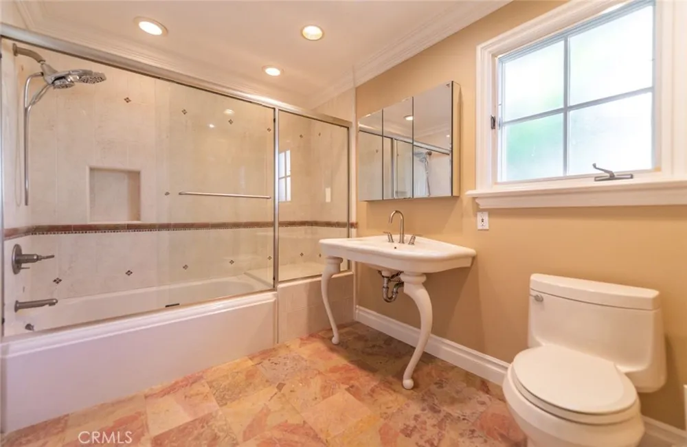 5 Sunpeak Irvine, CA 92603