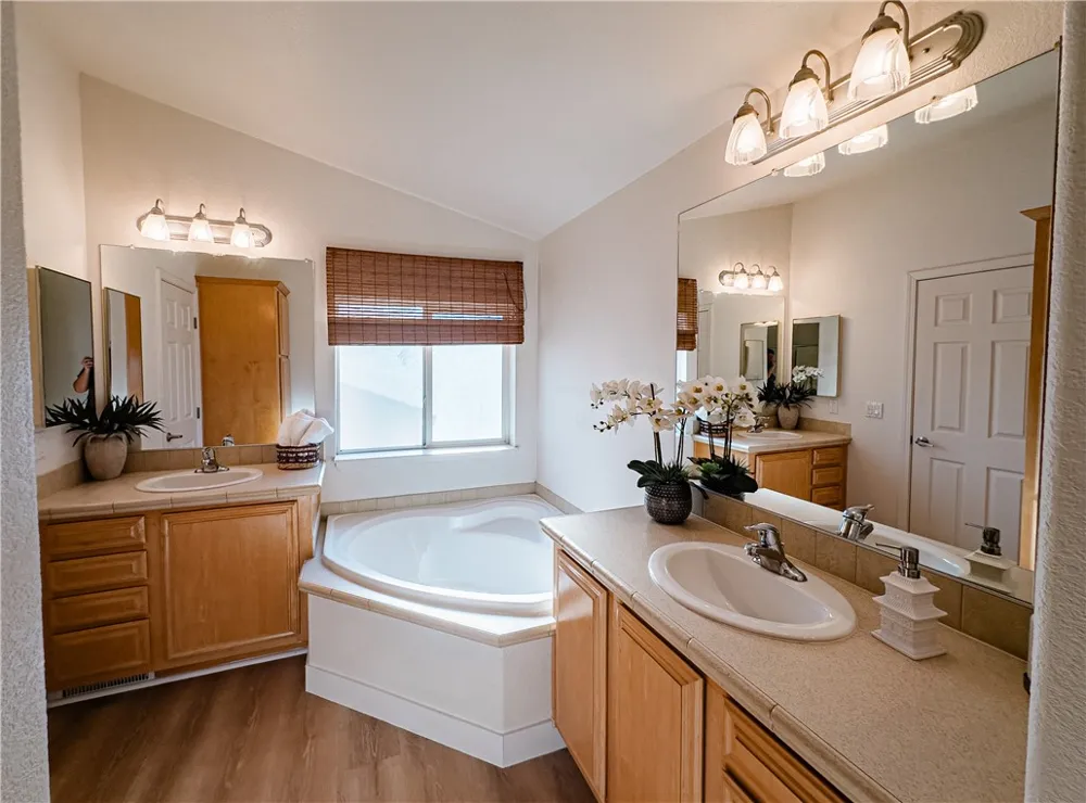 810 Eucalyptus Lane Fountain Valley, CA 92708