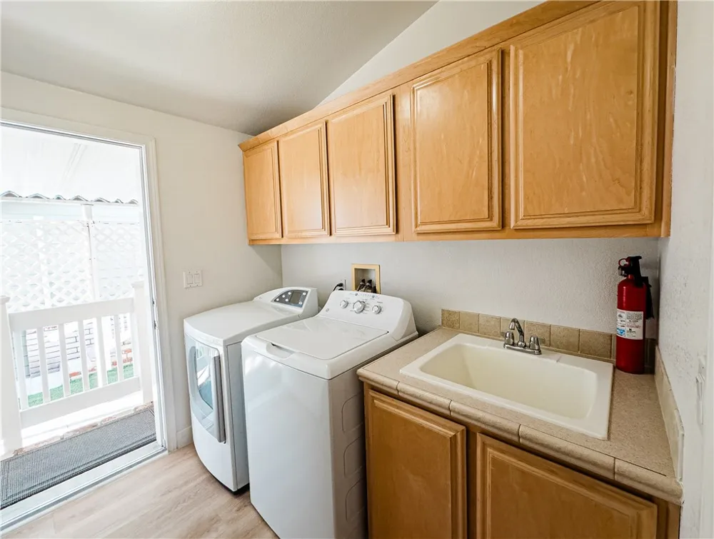 810 Eucalyptus Lane Fountain Valley, CA 92708