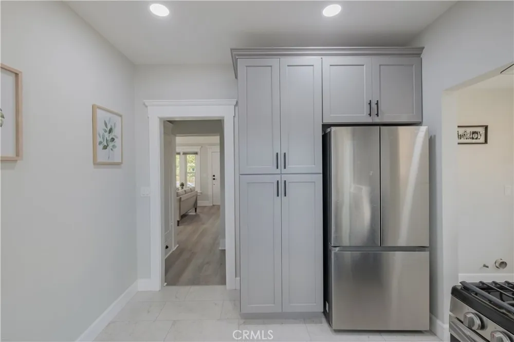 1758 W 41st Los Angeles, CA 90062