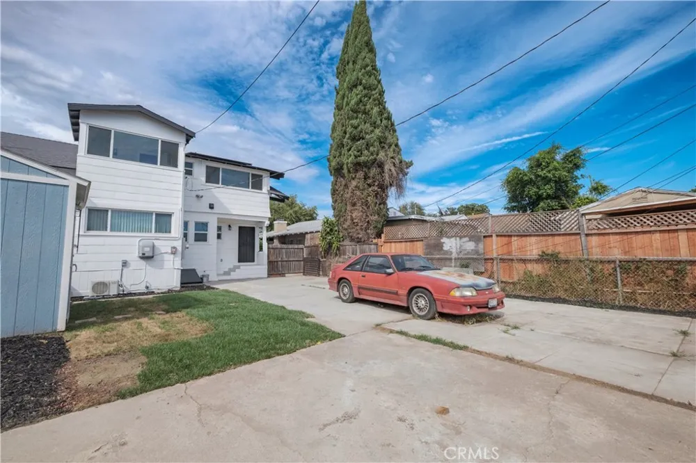 1758 W 41st Los Angeles, CA 90062
