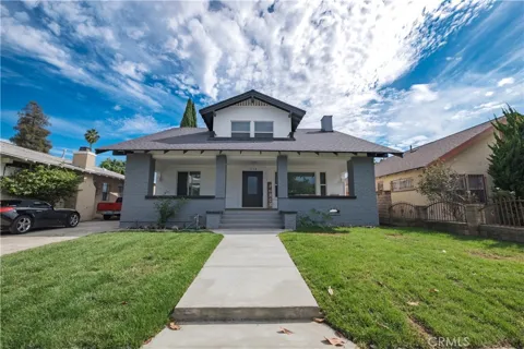 1758 W 41st