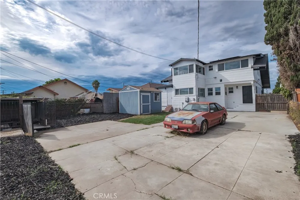 1758 W 41st Los Angeles, CA 90062