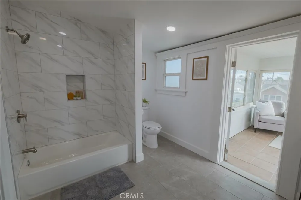 1758 W 41st Los Angeles, CA 90062