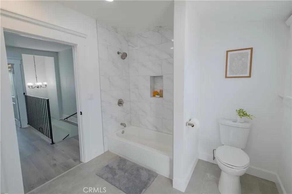 1758 W 41st Los Angeles, CA 90062