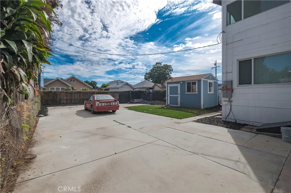 1758 W 41st Los Angeles, CA 90062