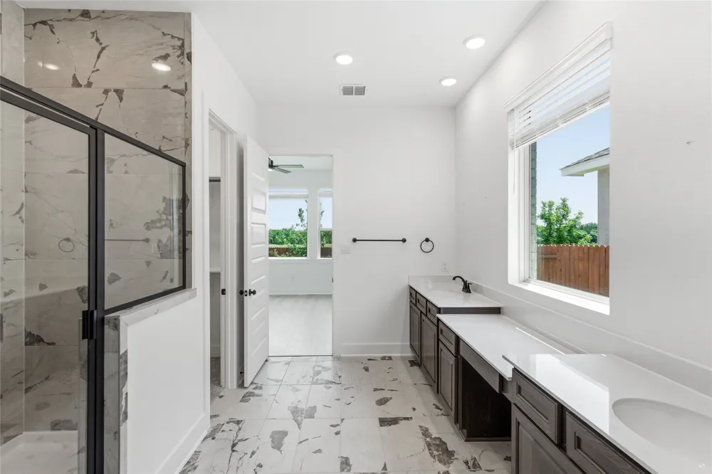 4758 Regents Place Round Rock, TX 78665