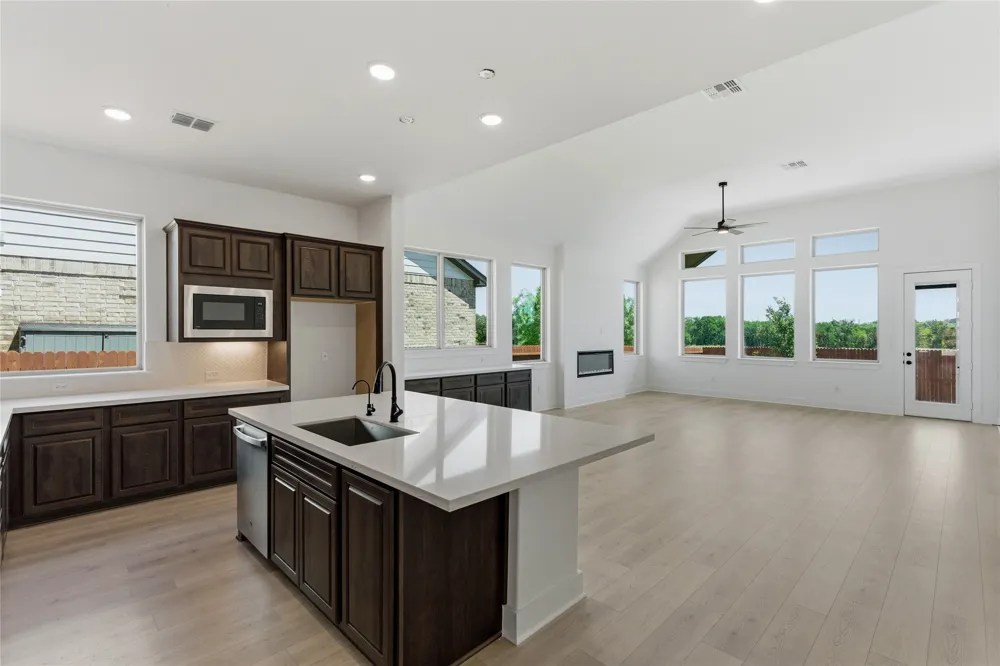 4758 Regents Place Round Rock, TX 78665