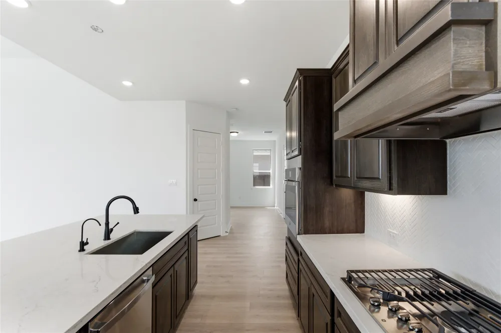 4758 Regents Place Round Rock, TX 78665