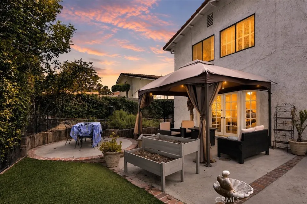 23837 Ladrillo Street Woodland Hills, CA 91367