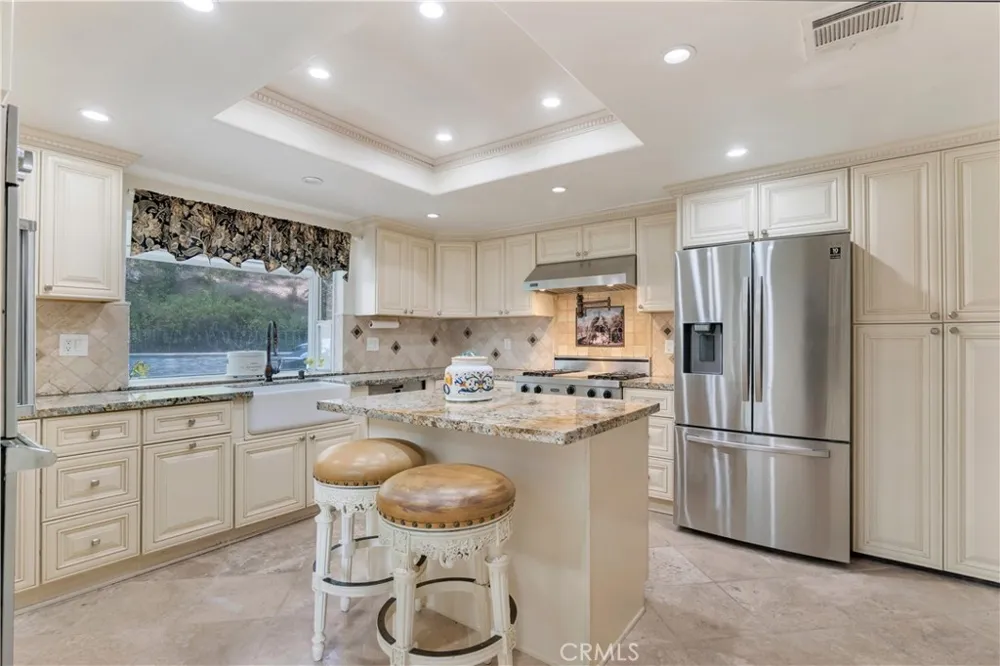 23837 Ladrillo Street Woodland Hills, CA 91367