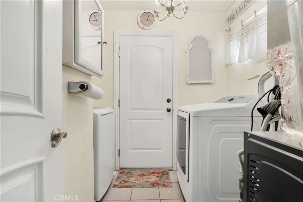 23837 Ladrillo Street Woodland Hills, CA 91367