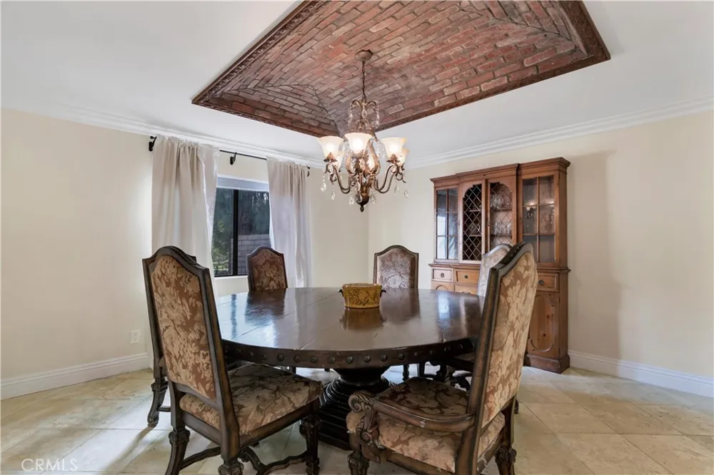 23837 Ladrillo Street Woodland Hills, CA 91367