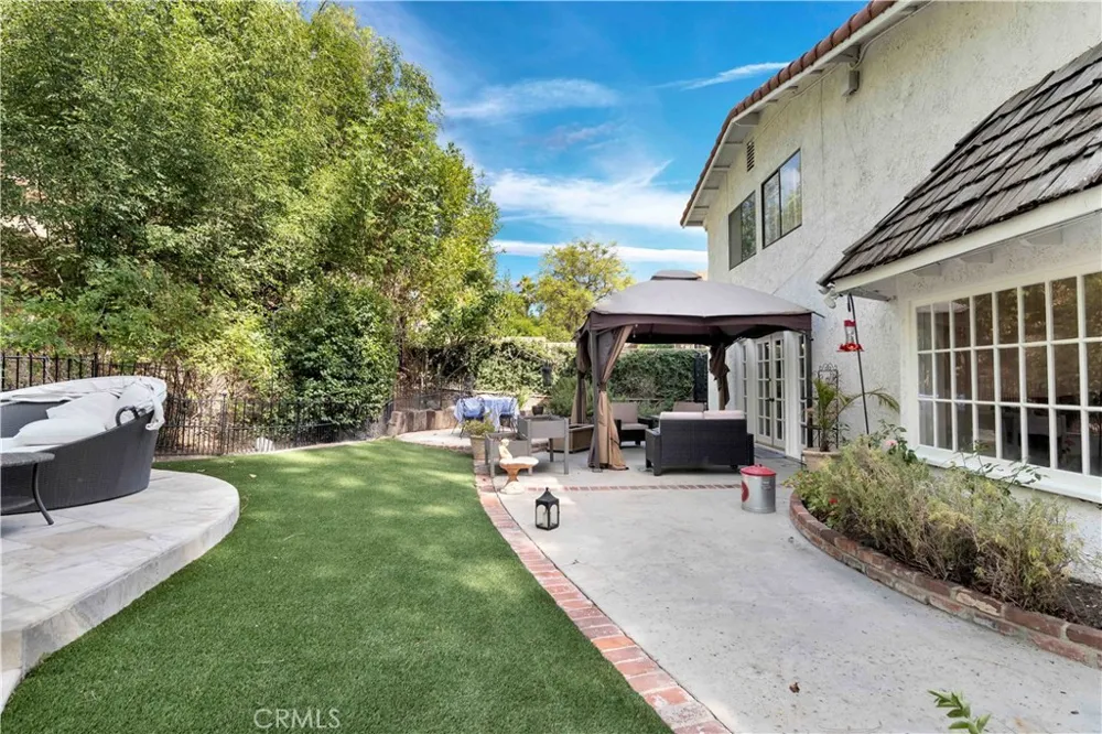 23837 Ladrillo Street Woodland Hills, CA 91367