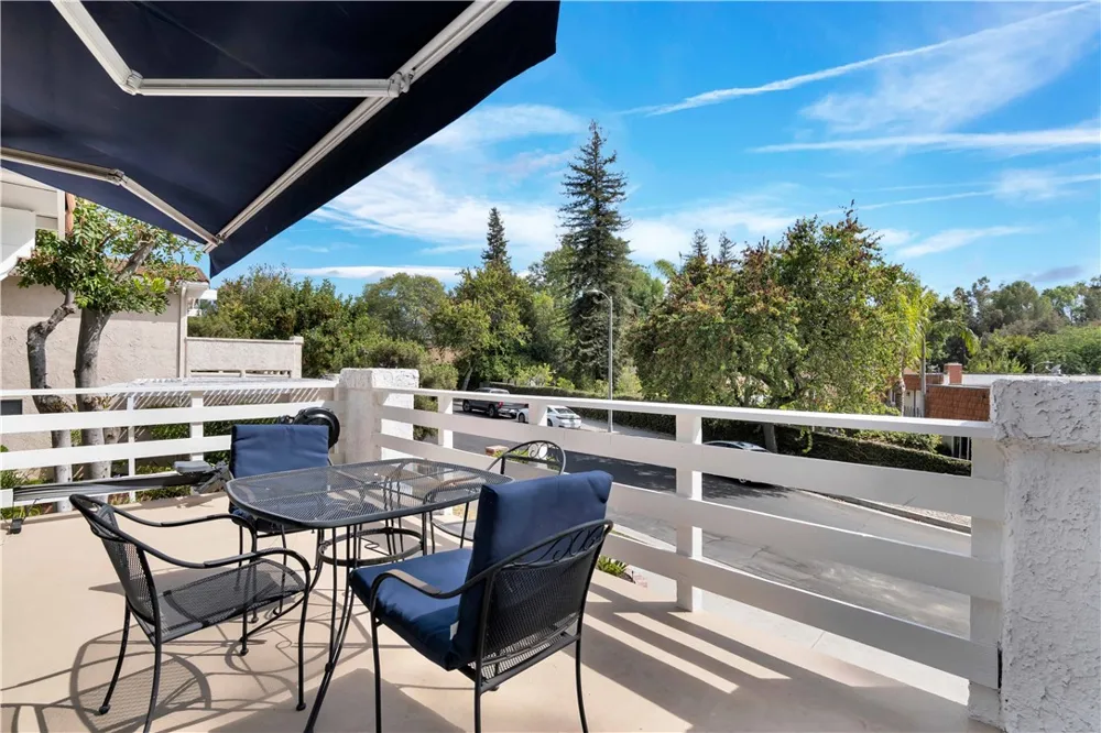 23837 Ladrillo Street Woodland Hills, CA 91367