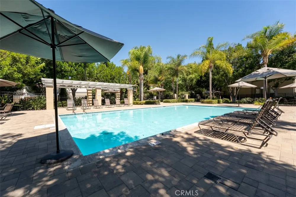 306 Birch Grove Irvine, CA 92618