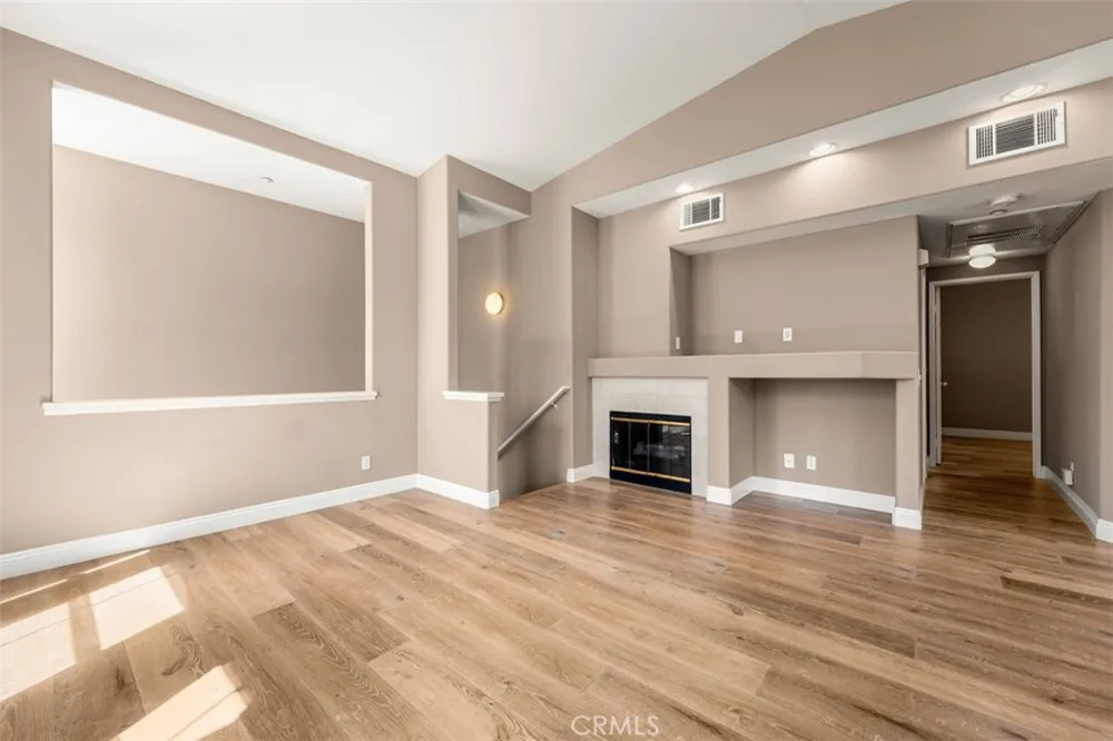 306 Birch Grove Irvine, CA 92618