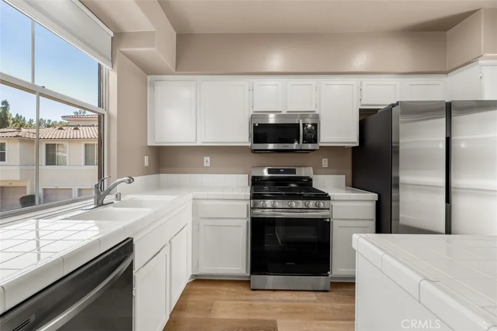 306 Birch Grove Irvine, CA 92618