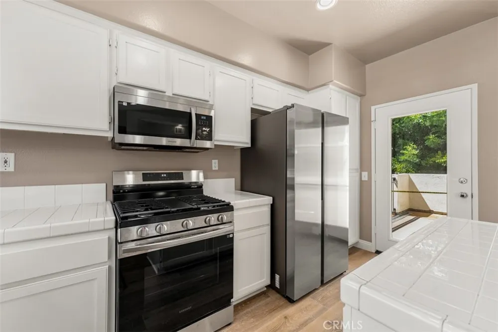 306 Birch Grove Irvine, CA 92618
