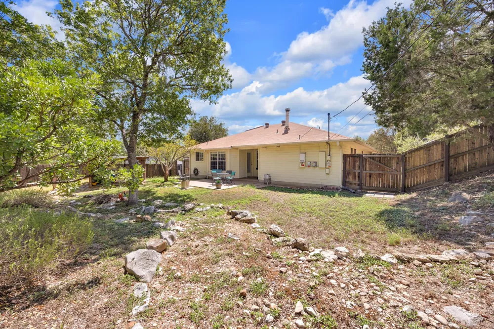 8300 Red Willow Drive Austin, TX 78736