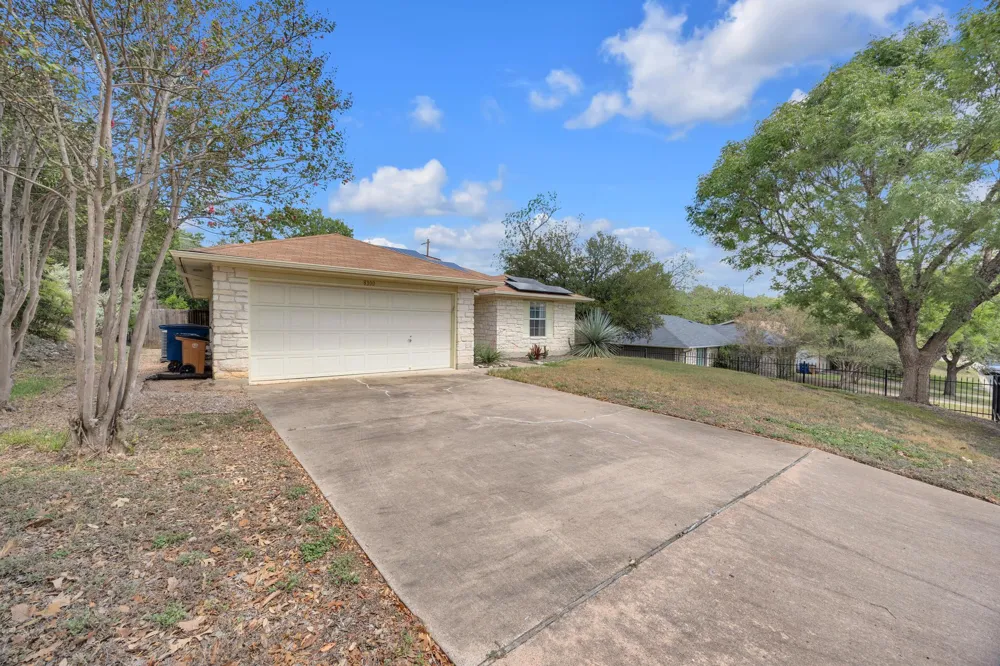 8300 Red Willow Drive Austin, TX 78736