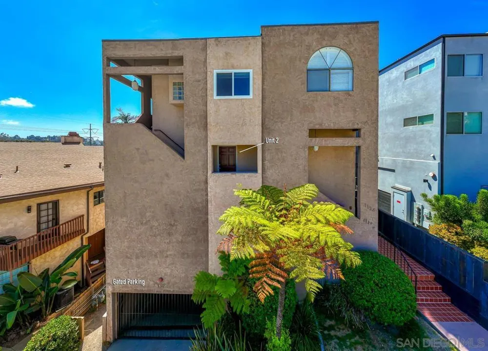 1124 Fresno Street #2 San Diego, CA 92110