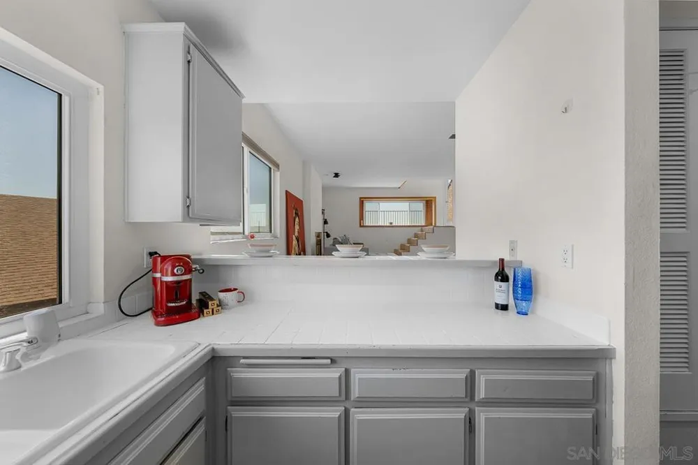 1124 Fresno Street #2 San Diego, CA 92110
