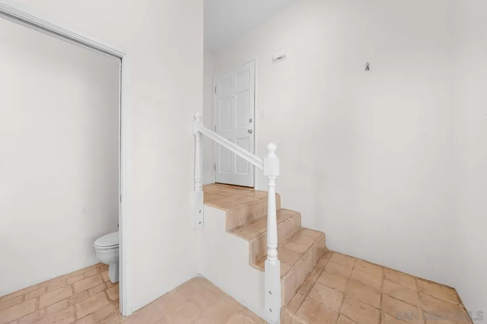 1124 Fresno Street #2 San Diego, CA 92110