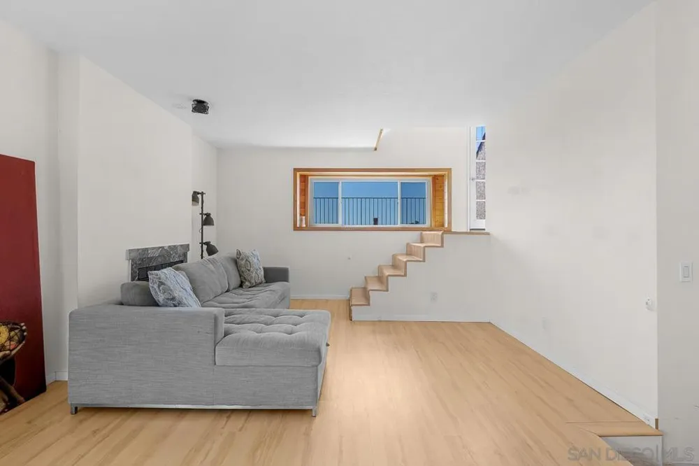 1124 Fresno Street #2 San Diego, CA 92110