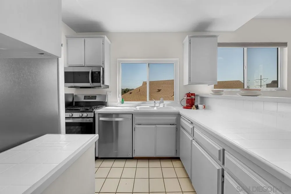 1124 Fresno Street #2 San Diego, CA 92110