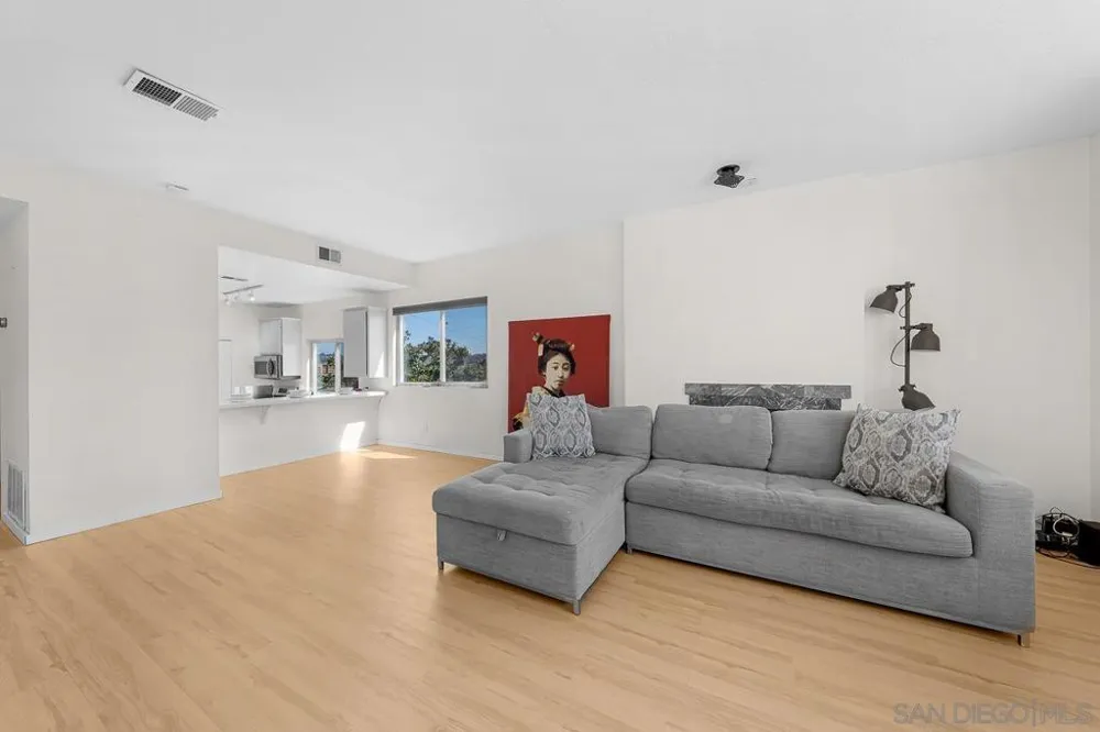 1124 Fresno Street #2 San Diego, CA 92110